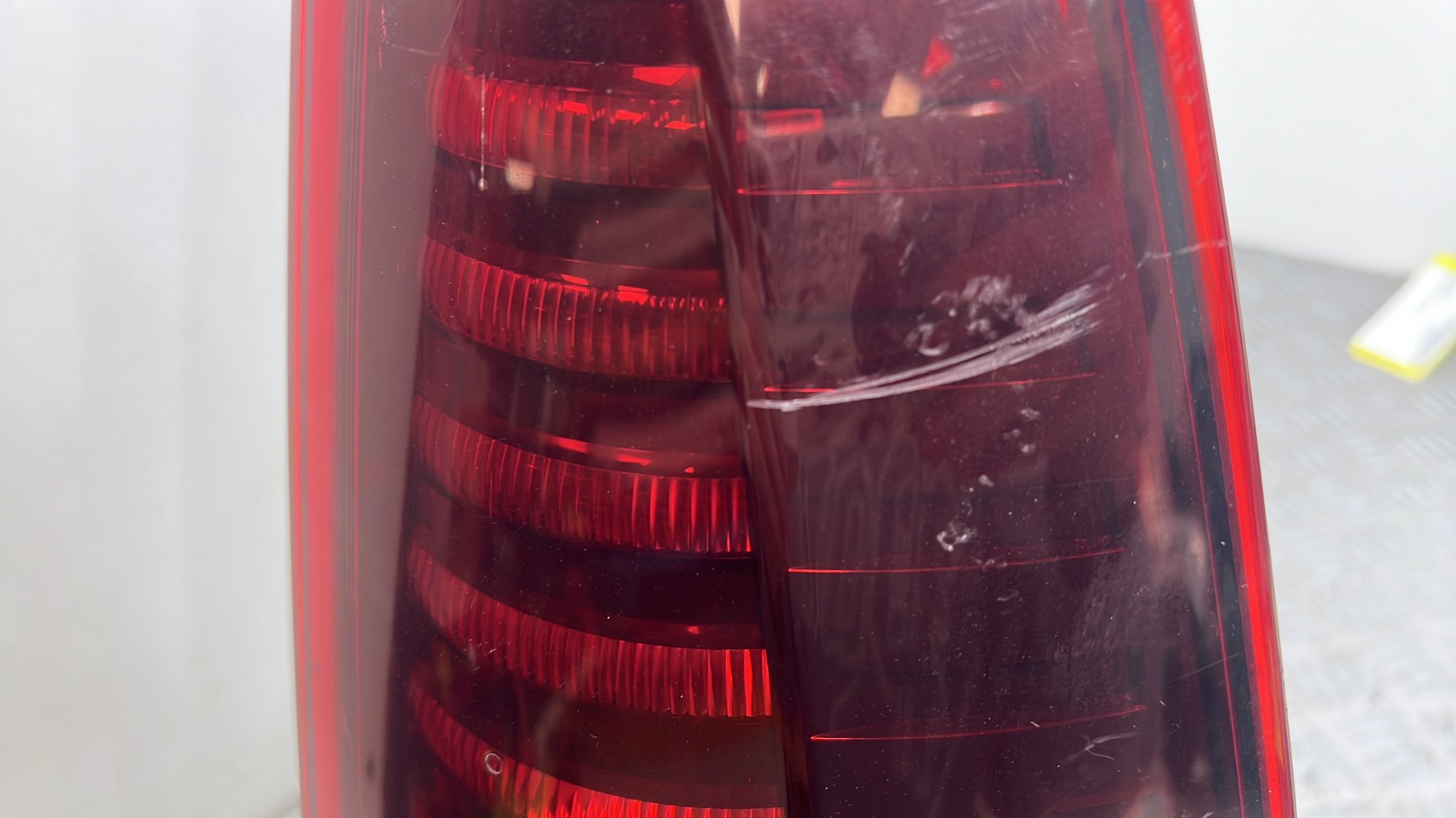 Feu arriere principal droit (feux)