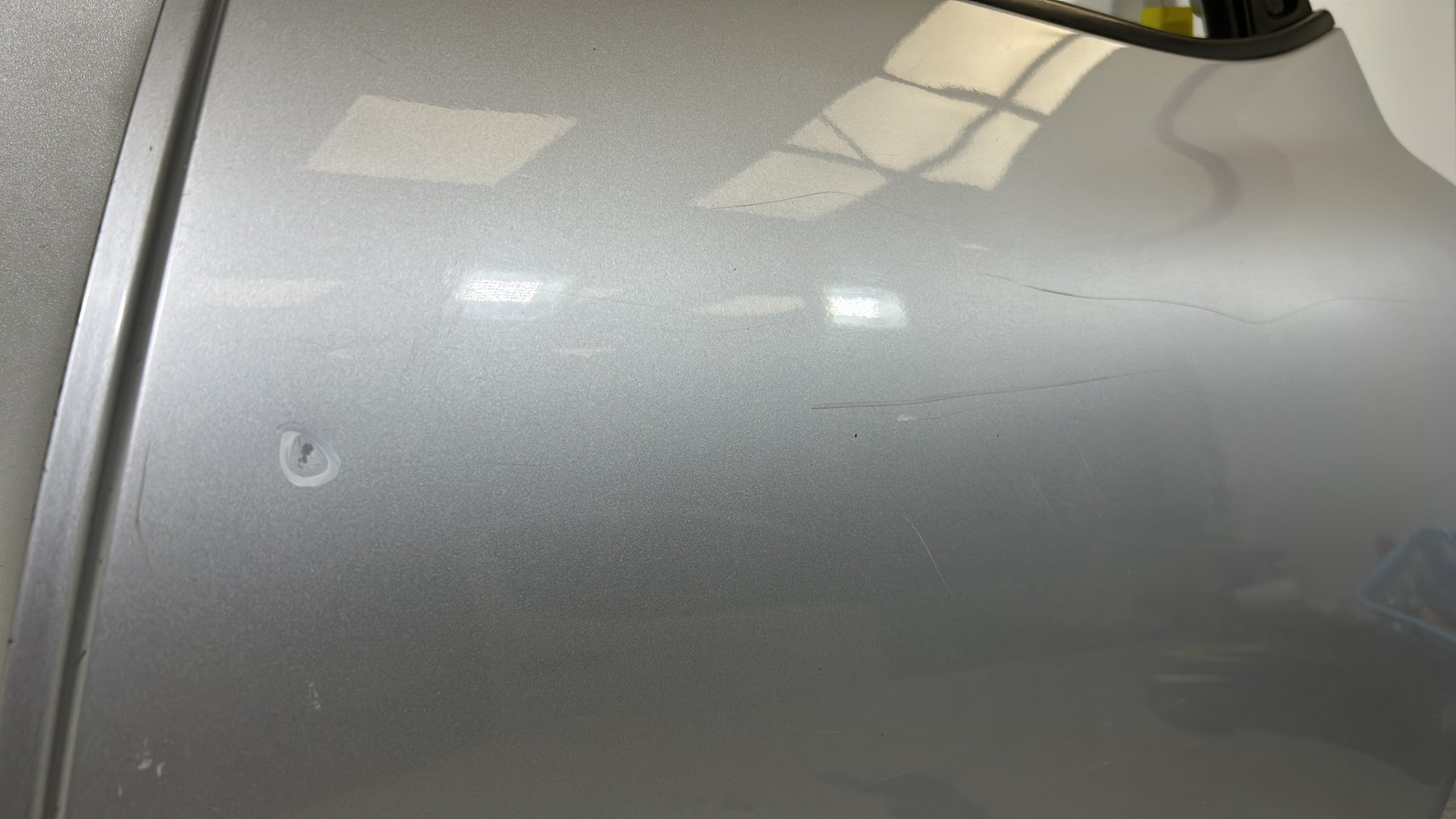 Porte arriere gauche RENAULT CLIO 4 PHASE 1 – 821012089R