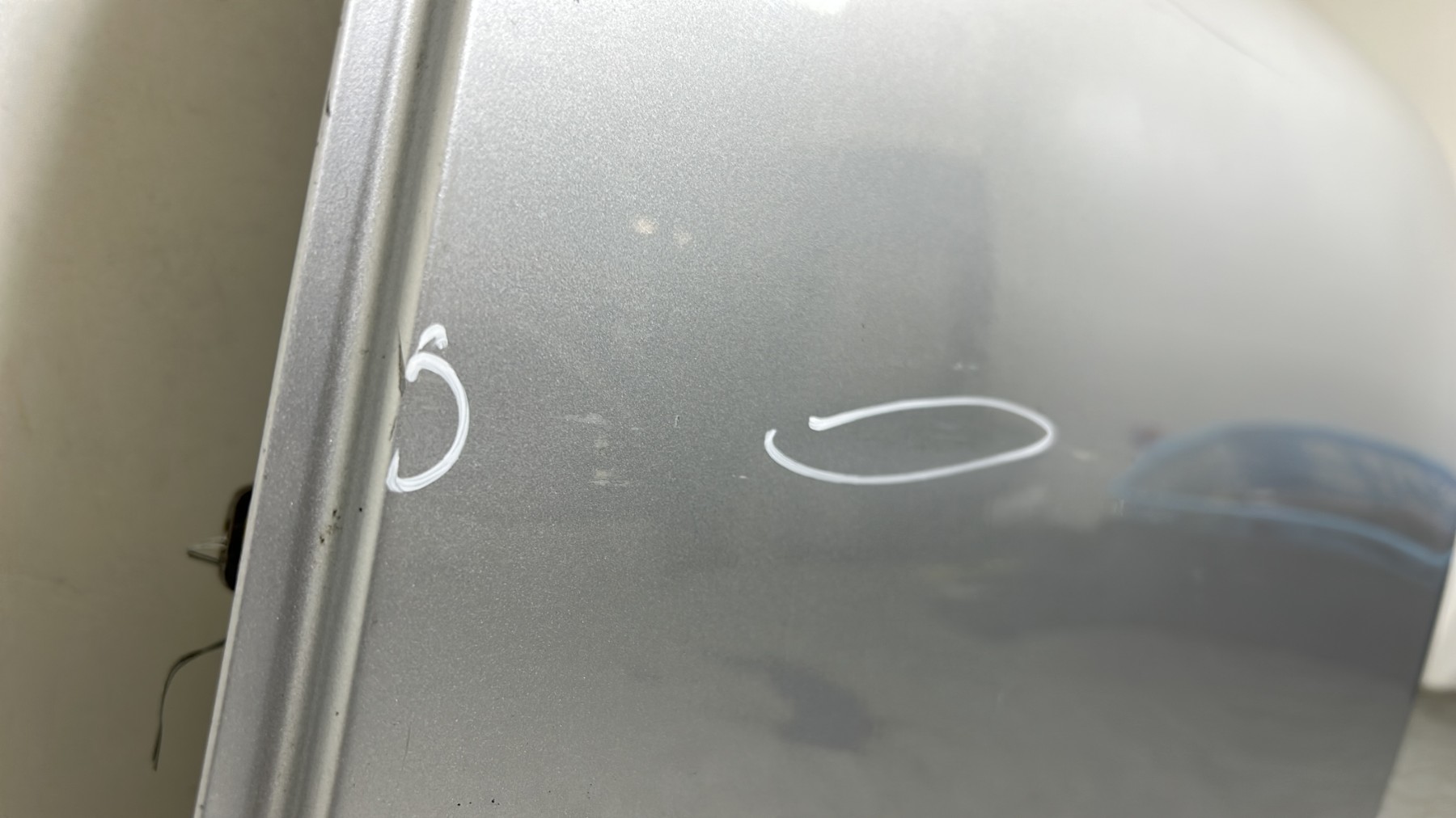 Porte arriere gauche RENAULT CLIO 4 PHASE 1 – 821012089R