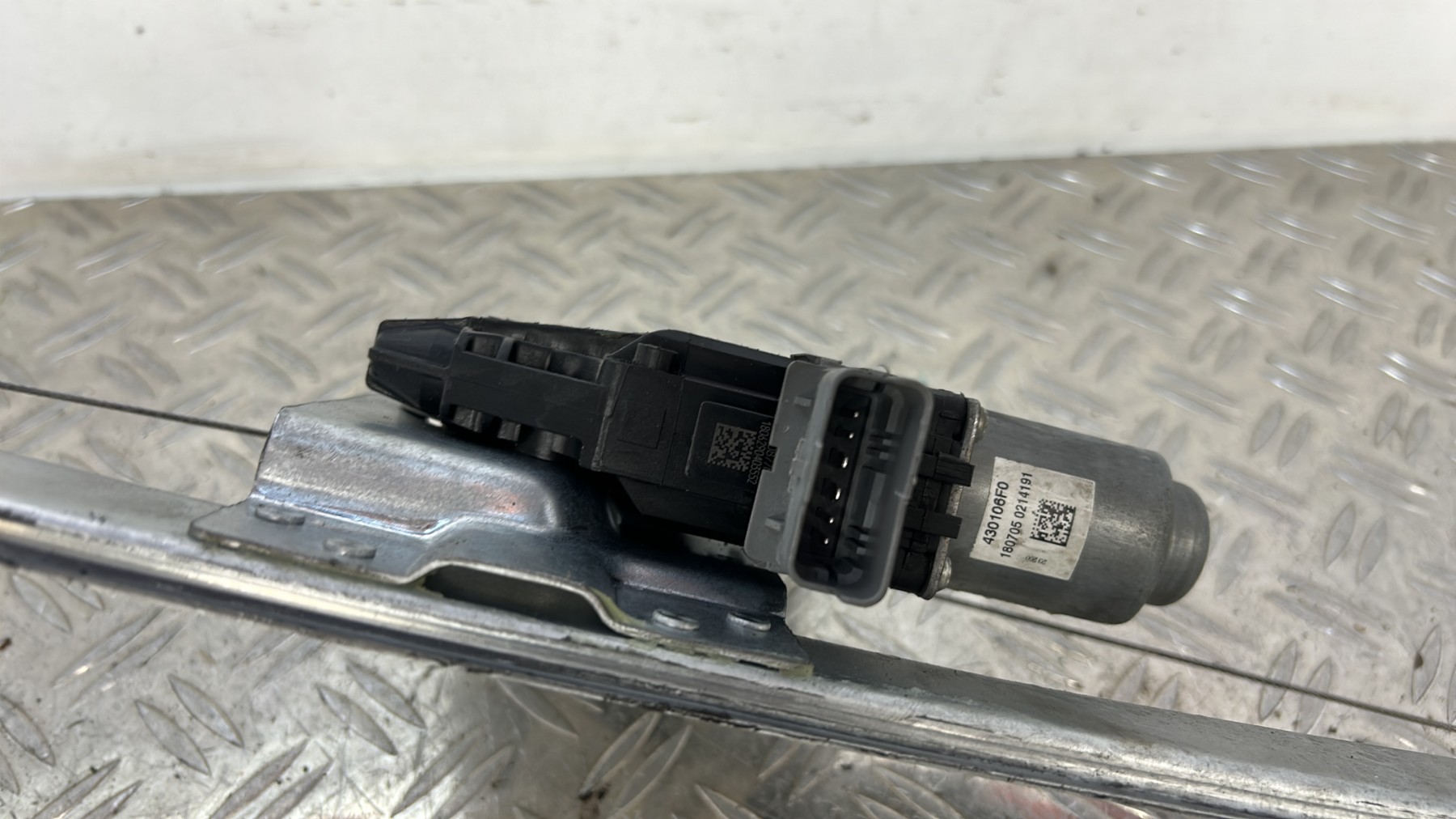 Leve vitre electrique avant gauche