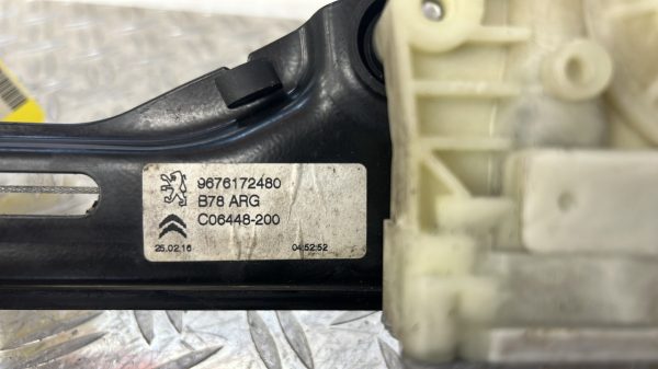 Leve vitre electrique arriere gauche CITROEN C4 GRAND SPACETOURER – 9676172480