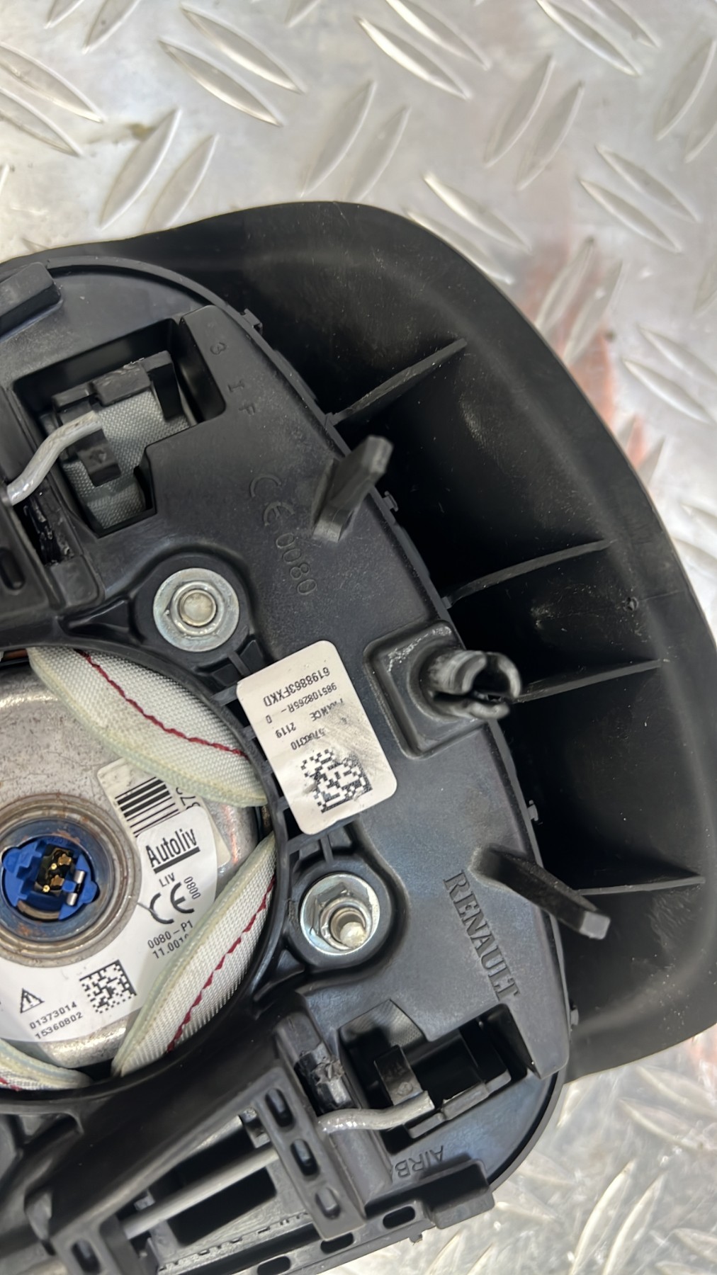 Air bag conducteur RENAULT CLIO 4 PHASE 1 – 985108265r