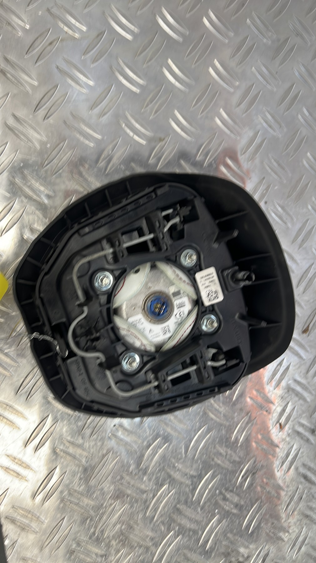 Air bag conducteur RENAULT CLIO 4 PHASE 1 – 985108265r