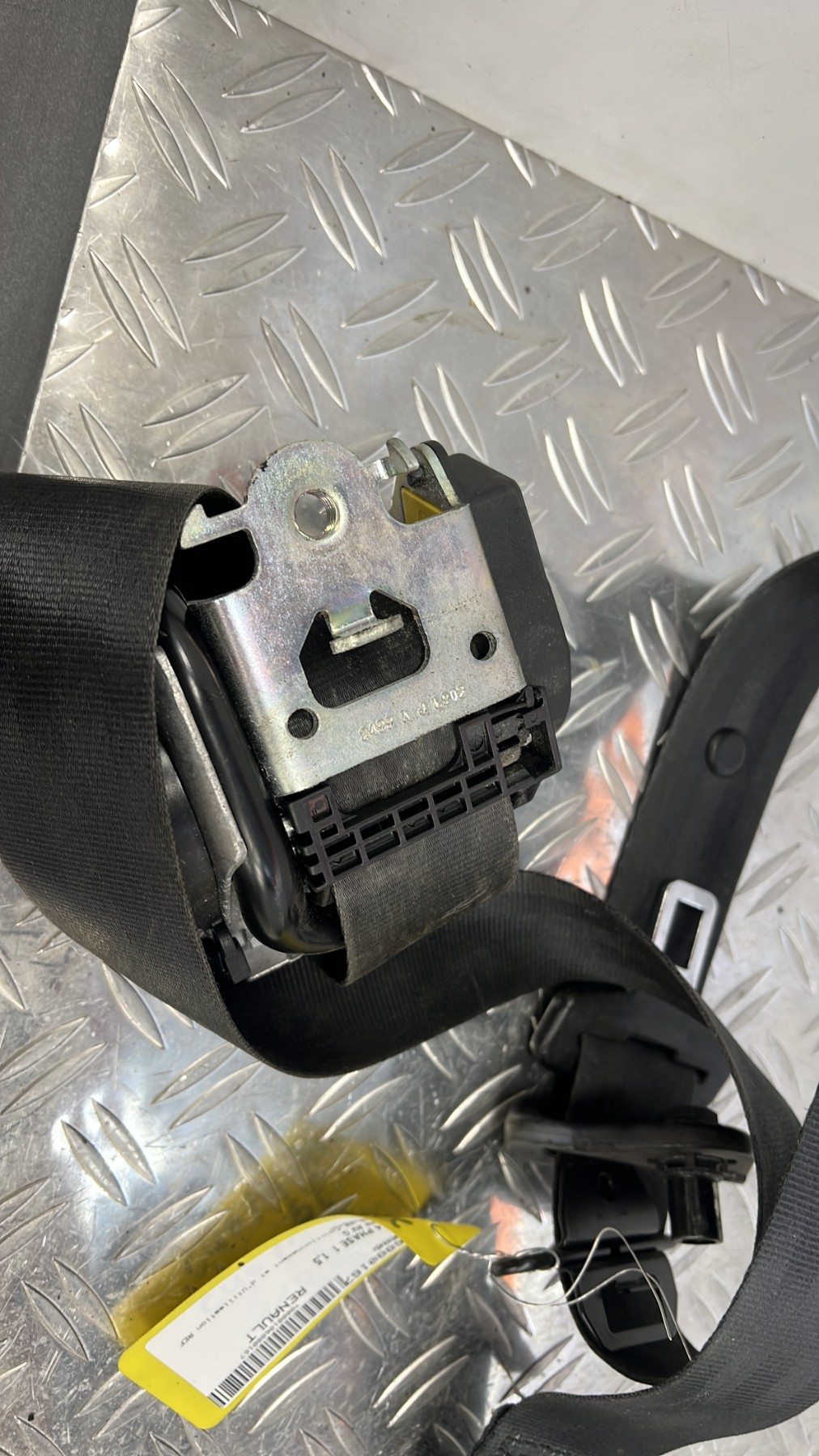 Ceinture avant gauche RENAULT CLIO 4 PHASE 1 – 868850945r