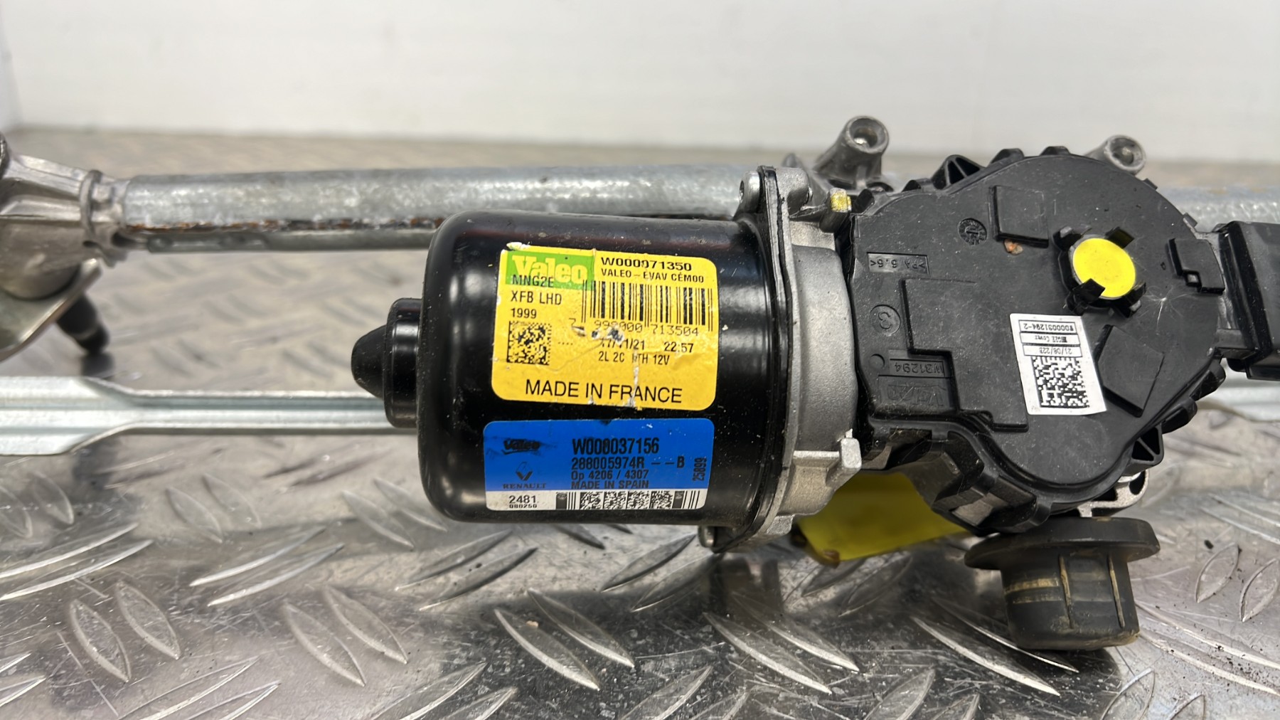 Moteur essuie glace avant RENAULT MEGANE 4 PHASE 1 – 288005974r