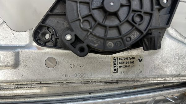 Leve vitre electrique avant droit RENAULT MEGANE 4 PHASE 1 – 807206746r