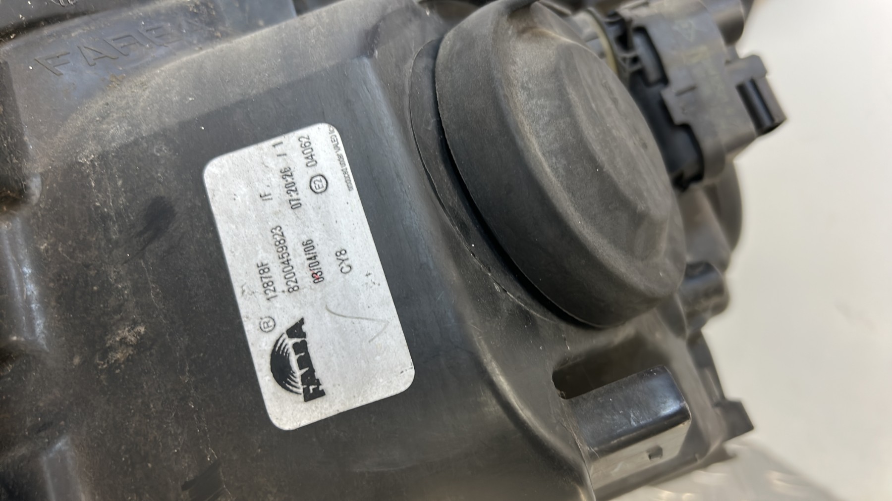 Optique avant principal droit (feux)(phare) RENAULT CLIO 3 PHASE 1 – 8200459823