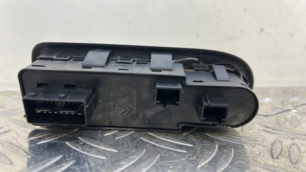 Interrupteur de leve vitre avant gauche PEUGEOT 308 1 PHASE 1 – 96644915XT