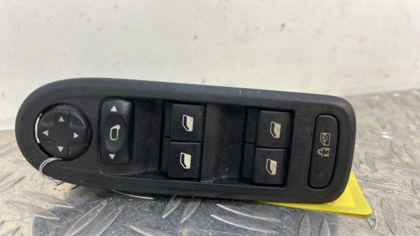 Interrupteur de leve vitre avant gauche PEUGEOT 308 1 PHASE 1 – 96644915XT