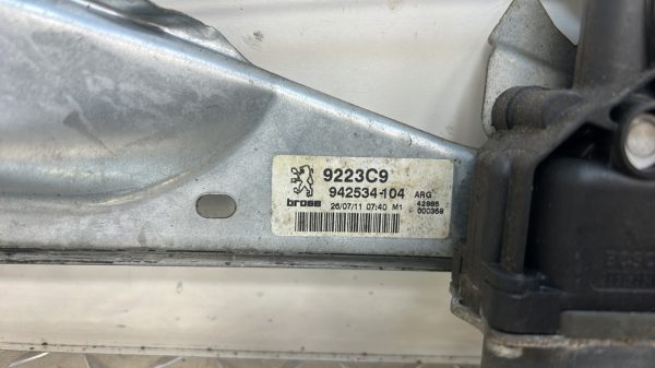 Leve vitre electrique arriere gauche PEUGEOT 308 1 PHASE 1 – 9659834880