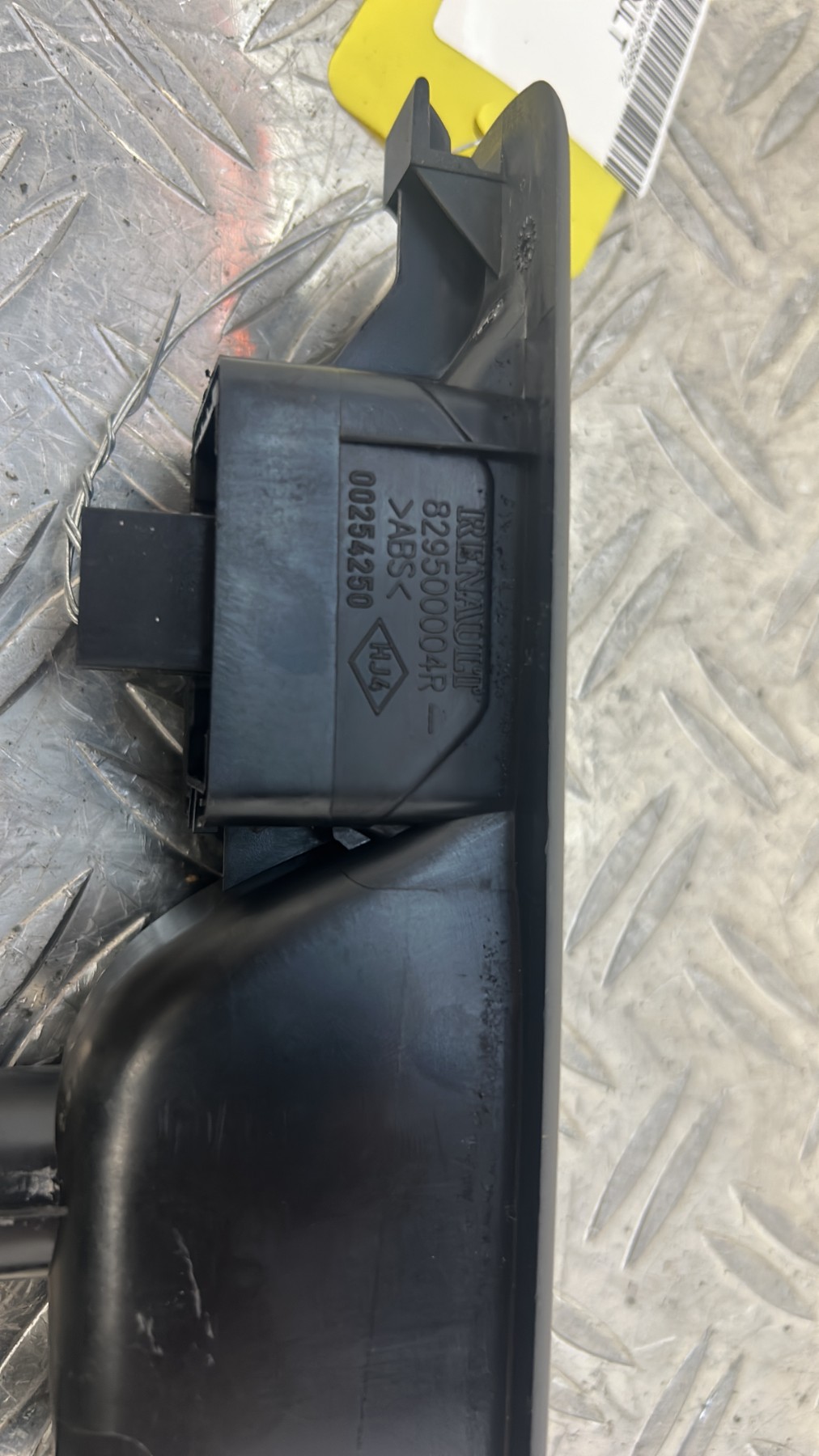 Interrupteur de leve vitre arriere droit RENAULT MEGANE 3 PHASE 1 – 829500004R