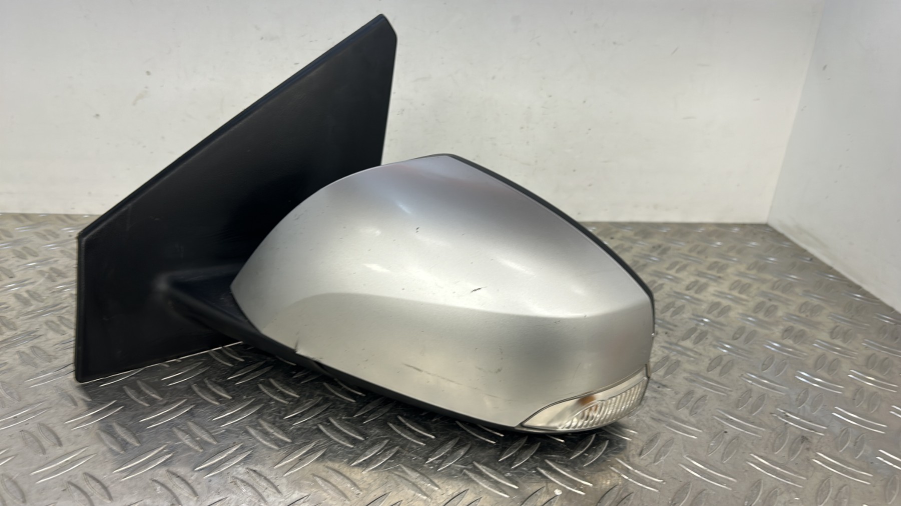 Retroviseur gauche RENAULT MEGANE 3 PHASE 1 – 963020180R