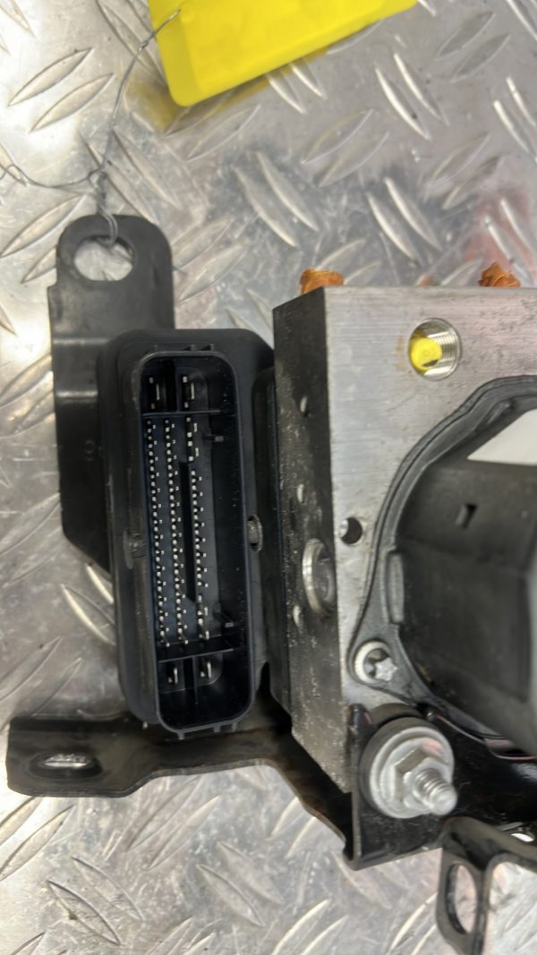 Bloc ABS (freins anti-blocage) PEUGEOT 308 2 PHASE 1 – 9816073680