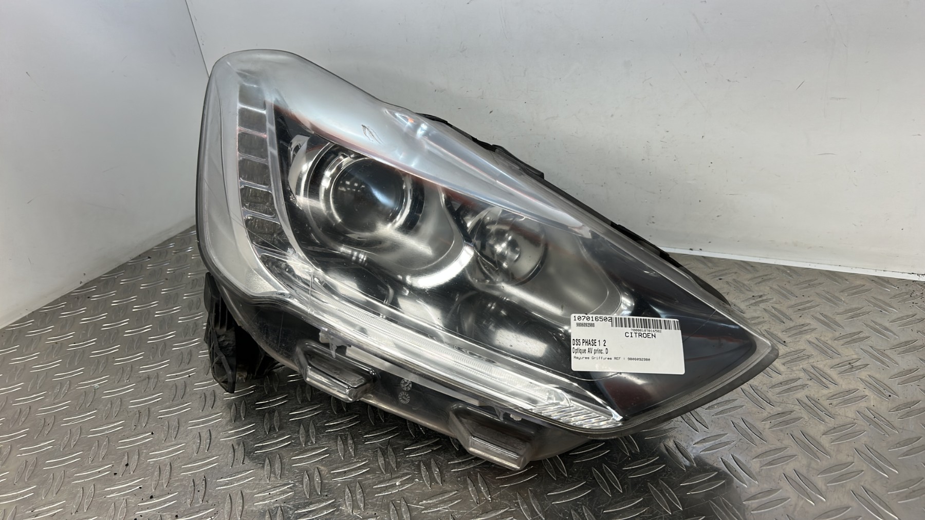 Optique avant principal droit (feux)(phare) CITROEN DS5 PHASE 1 – 9806092980