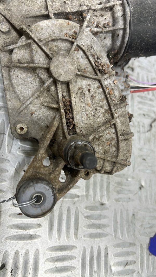 Moteur essuie glace avant droit RENAULT GRAND SCENIC 3 PHASE 1 – 288106583R