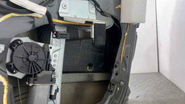 Porte avant droit PEUGEOT 207 PHASE 1 – 00009004X8