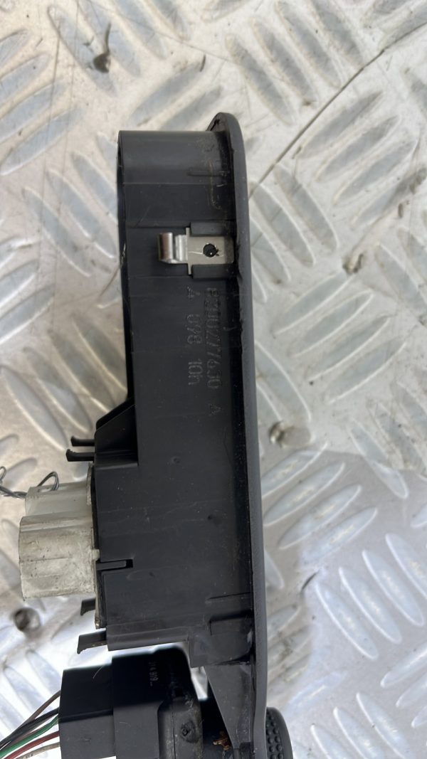 Interrupteur de leve vitre avant gauche RENAULT MODUS PHASE 1 – 8200277630