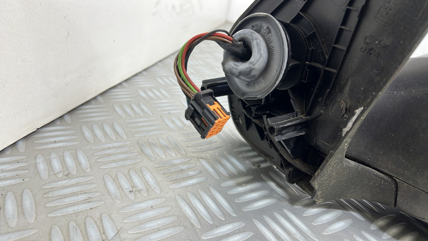 Retroviseur droit PEUGEOT 206 PHASE 1 – 00008154JC