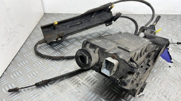 Bloc electrique de frein a main RENAULT SCENIC 2 PHASE 2 – 8200734627