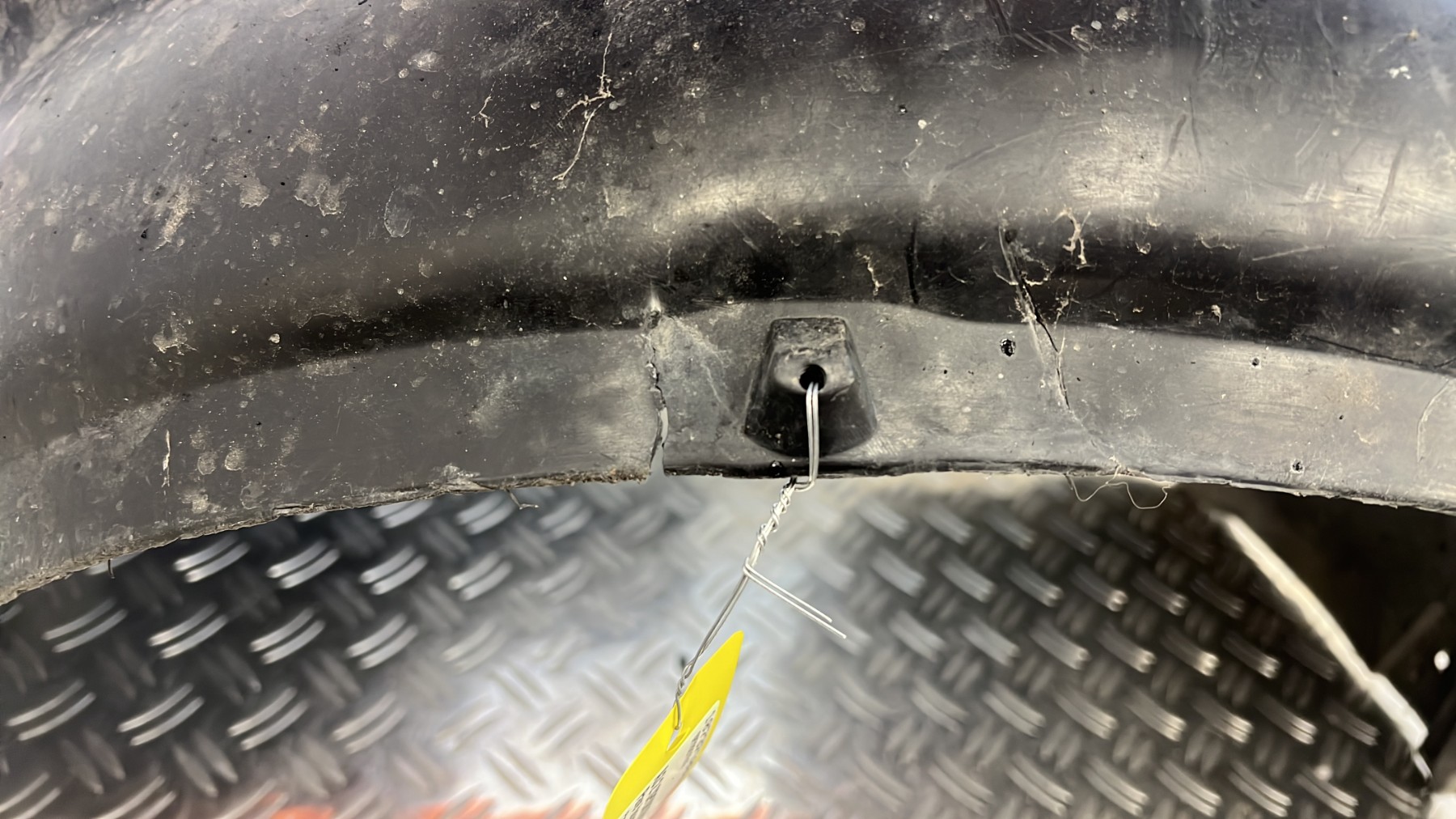 Pare boue avant gauche AUDI A3 2 SPORTBACK PHASE 1 – 8P7821191F