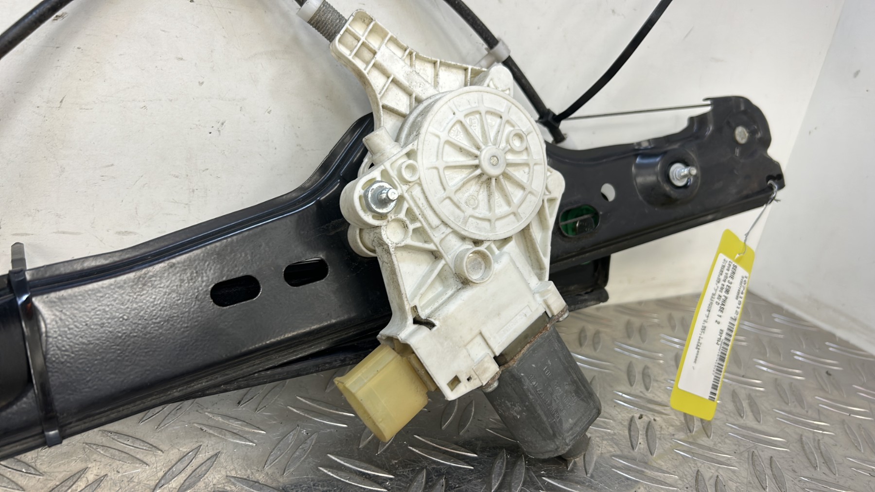 Leve vitre electrique avant droit BMW SERIE 3 E90 PHASE 1 – 51337140588o