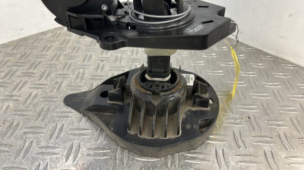 Treuil de roue de secours RENAULT CLIO 4 PHASE 2 – 8200269378
