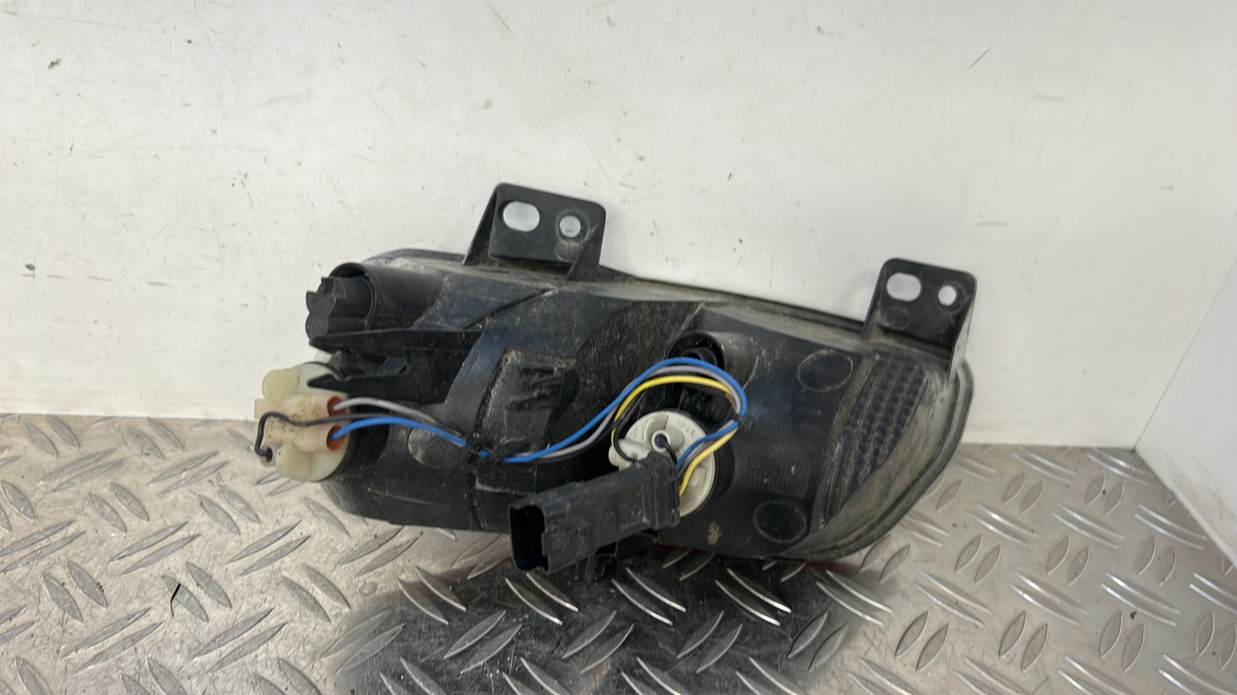 Anti brouillard arriere droit CITROEN C4 PICASSO 2 PHASE 1 – 9676122880