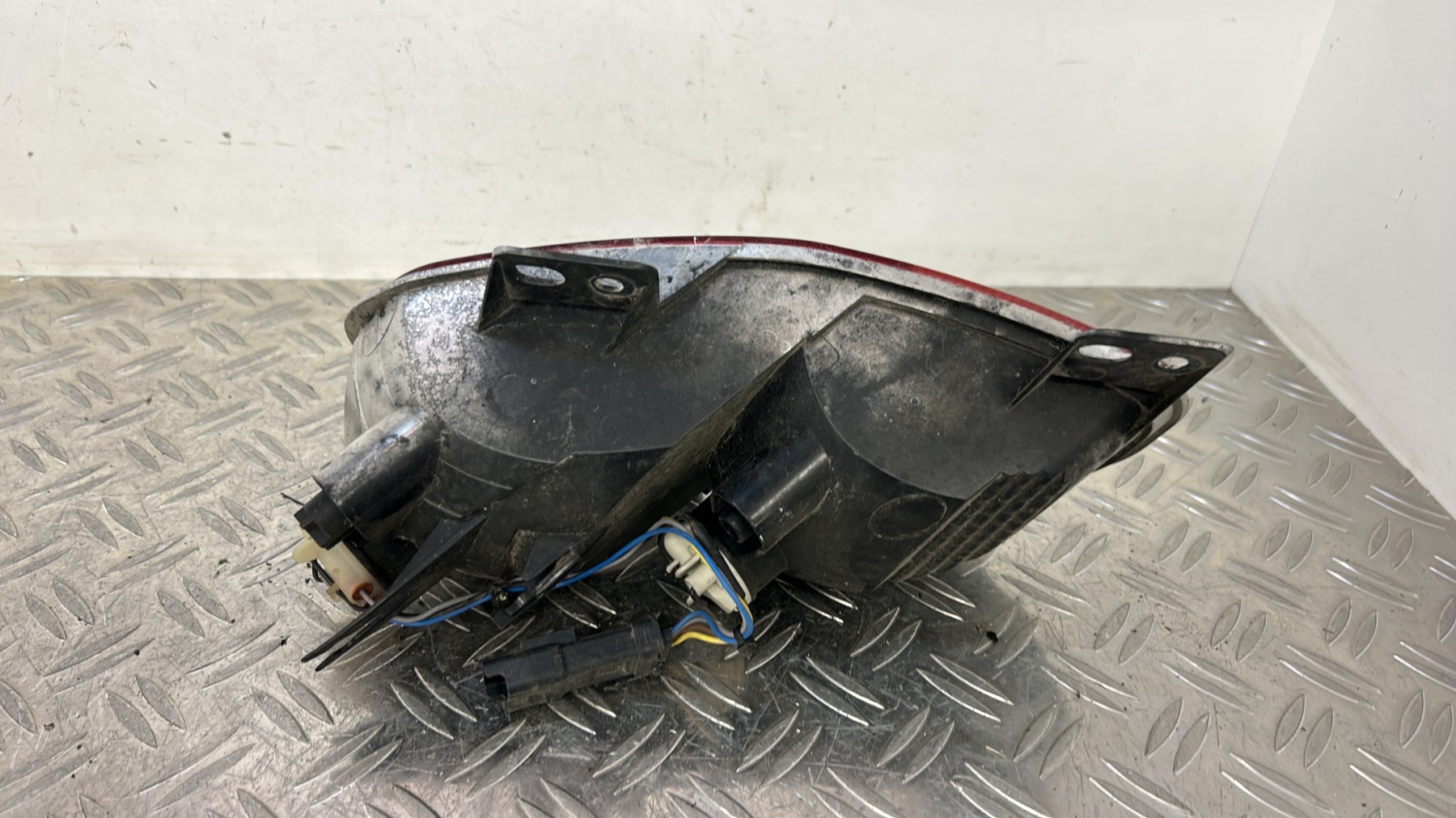 Anti brouillard arriere droit CITROEN C4 PICASSO 2 PHASE 1 – 9676122880