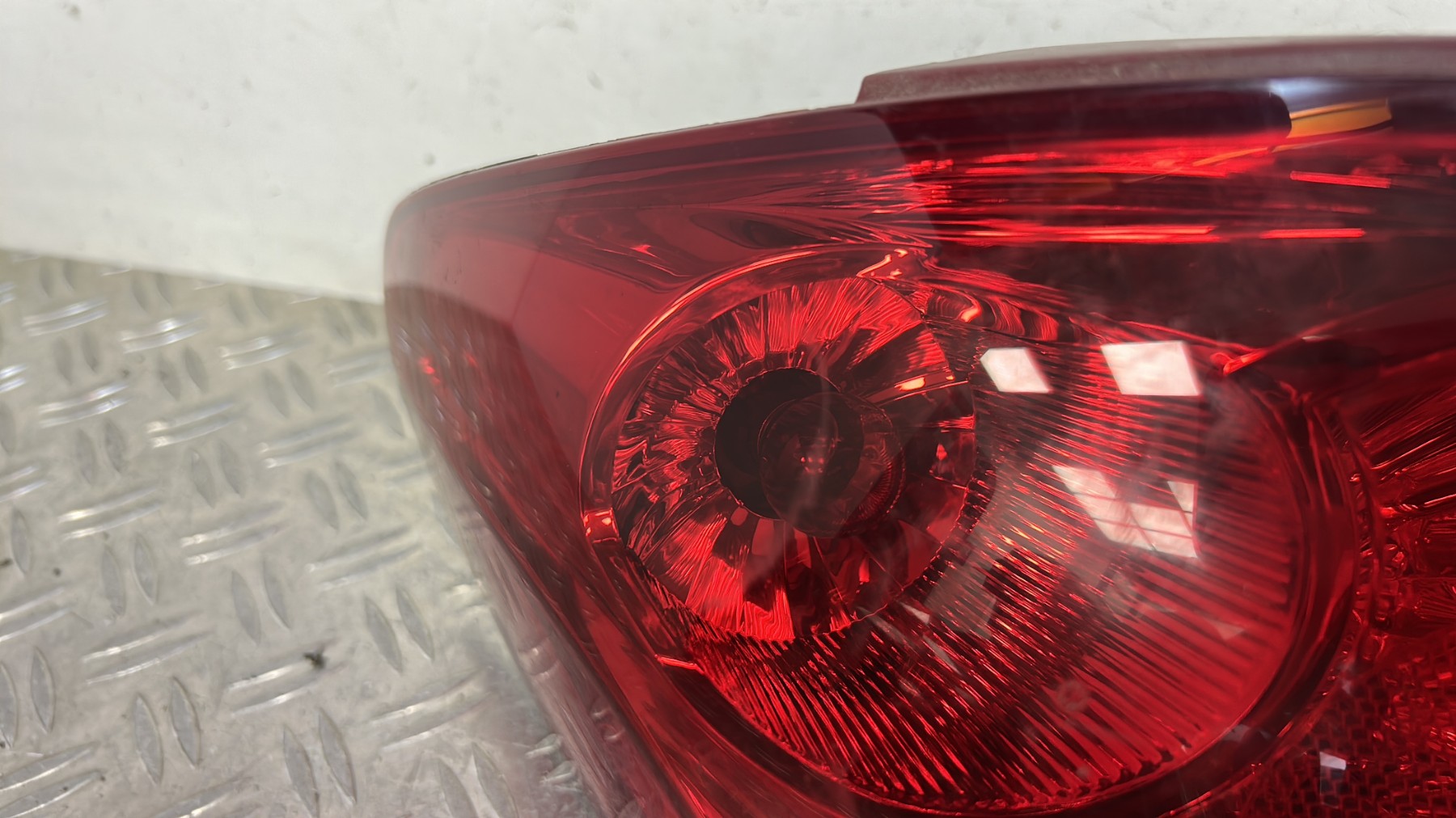 Feu arriere principal gauche (feux) PEUGEOT 207 PHASE 2 – 6350Y7