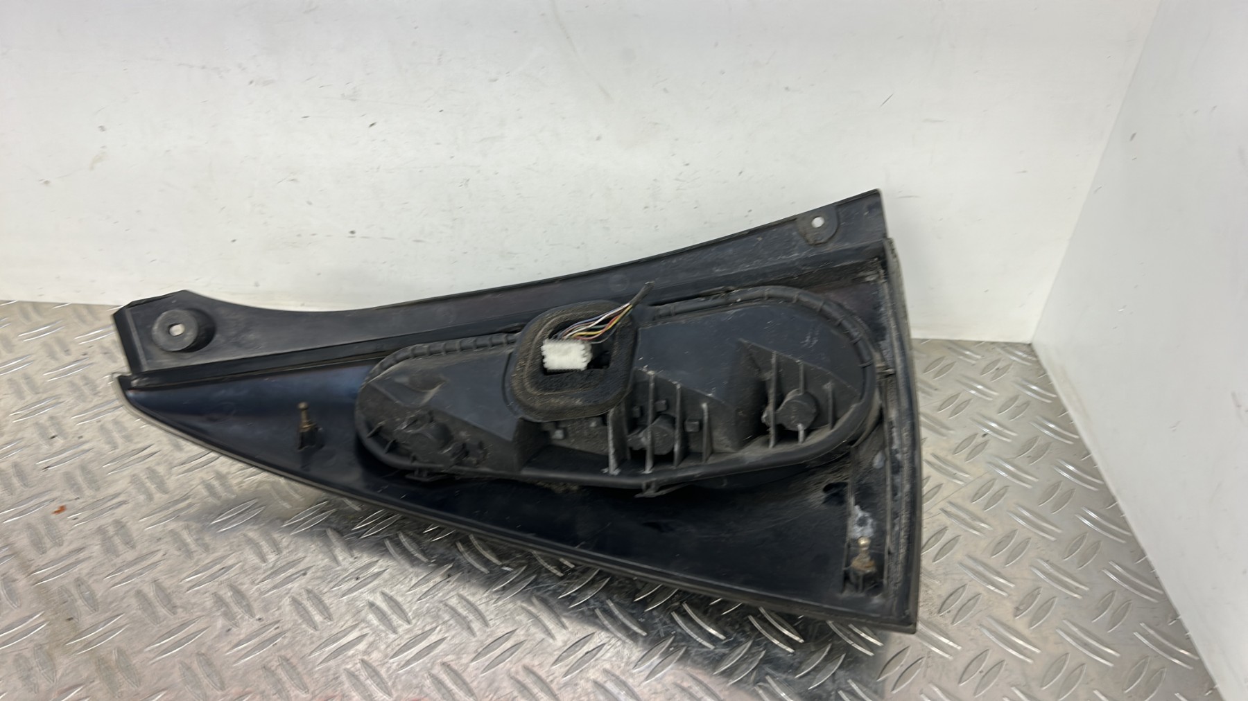 Feu arriere principal droit (feux) PEUGEOT 107 PHASE 2 – 6351X8