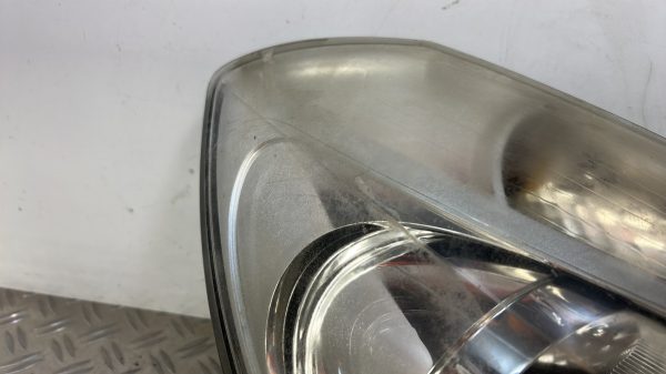 Optique avant principal droit (feux)(phare) RENAULT CLIO 3 PHASE 1 – 8200459823