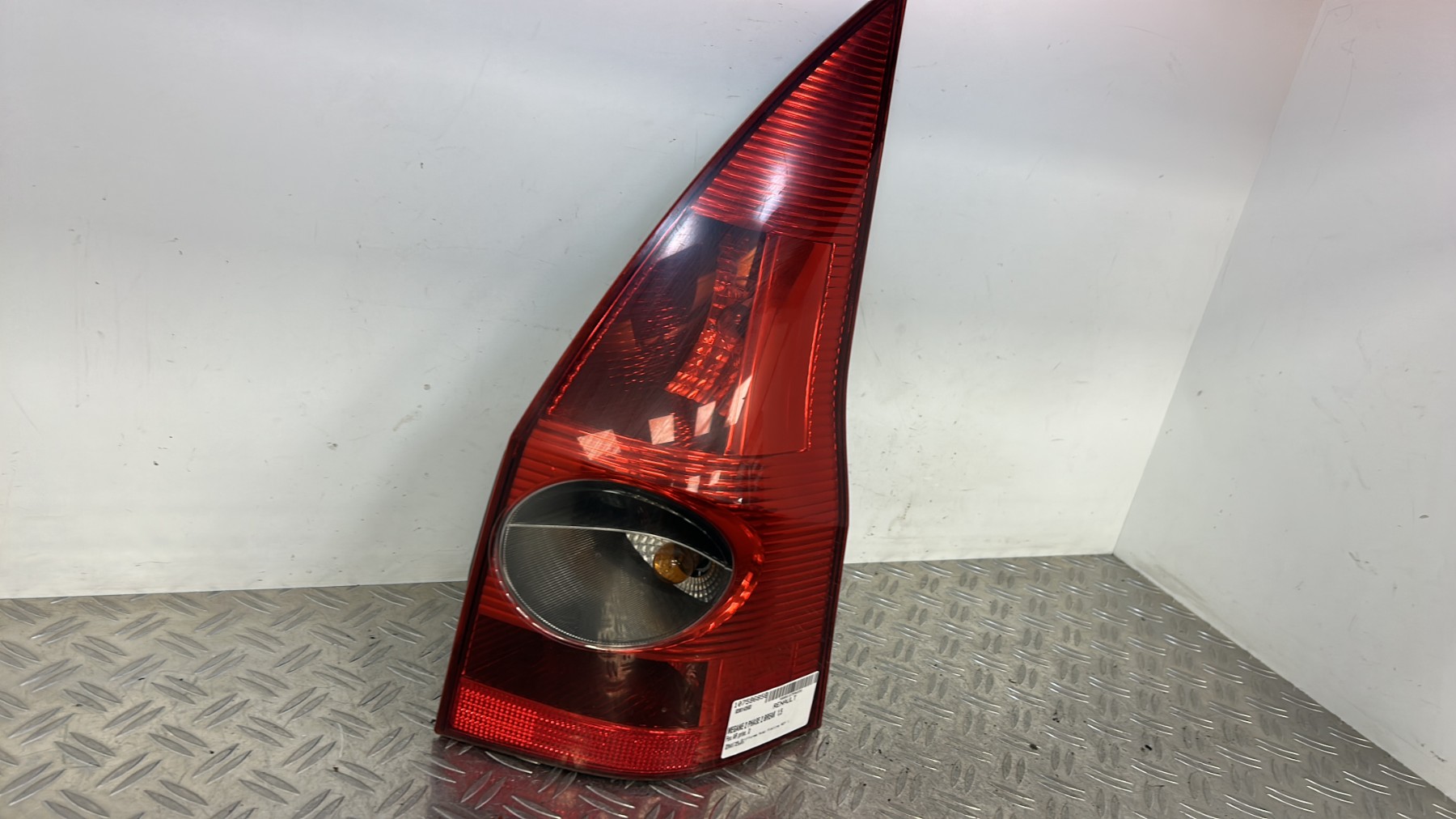 Feu arriere principal droit (feux) RENAULT MEGANE 2 PHASE 2 BREAK – 8200142683