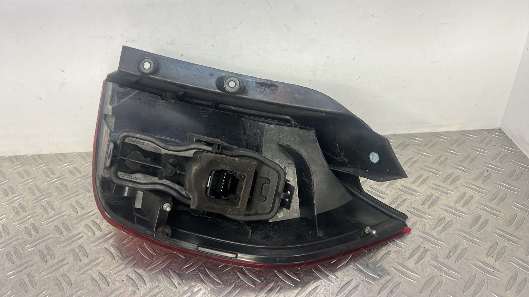 Feu arriere principal gauche (feux) RENAULT SCENIC 2 PHASE 2 – 8200474328