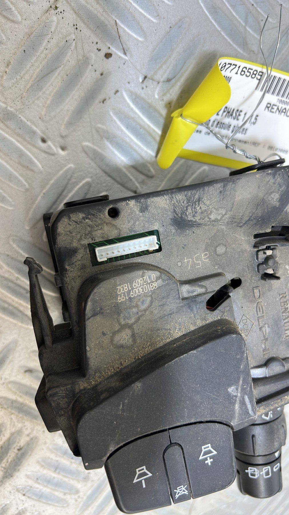 Commodo d&rsquo;essuie glaces RENAULT KANGOO 2 PHASE 1 – 88103009