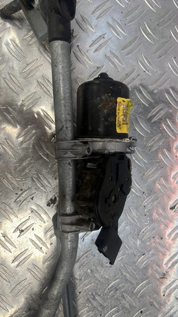 Moteur essuie glace avant RENAULT MEGANE 3 PHASE 1 BREAK – 288100941R