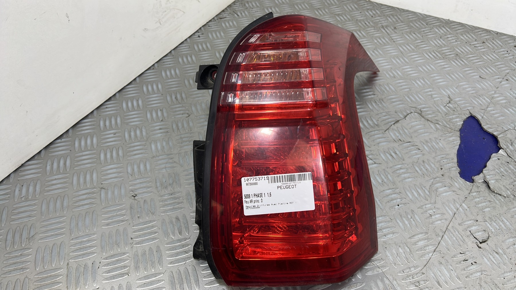 Feu arriere principal droit (feux) PEUGEOT 5008 1 PHASE 1 – 9672666680
