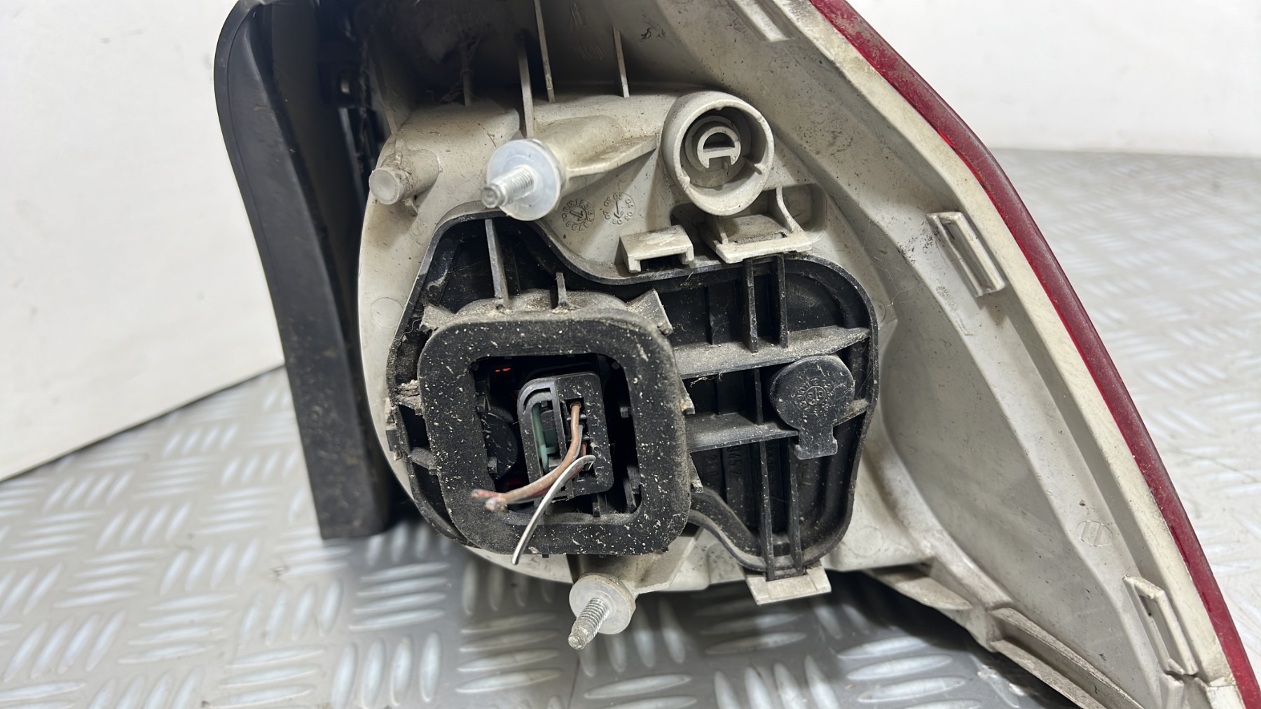 Feu arriere principal gauche (feux) VOLKSWAGEN GOLF 5 – 1K6945095C