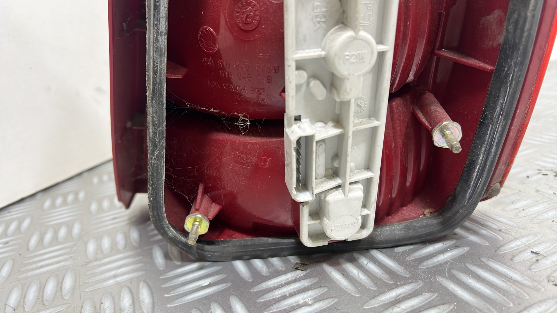 Feu arriere principal gauche (feux) SKODA FABIA 1 PHASE 2 – 6Y6945095B