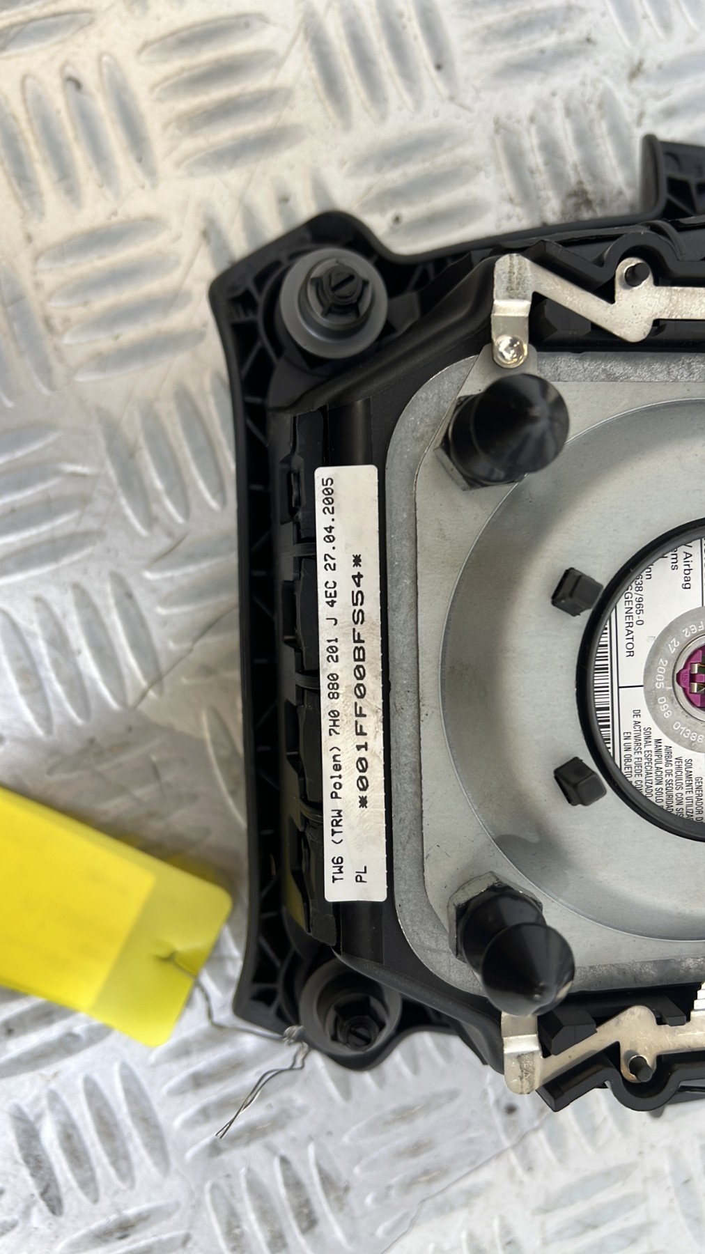 Air bag conducteur VOLKSWAGEN TRANSPORTER 5 PHASE 1 – 7H0880201J