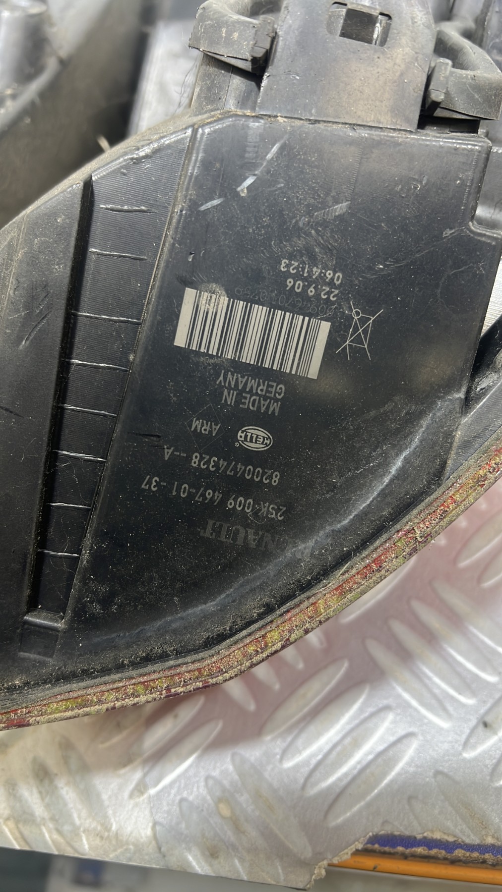 Feu arriere principal gauche (feux) RENAULT GRAND SCENIC 2 PHASE 2 – 8200474328