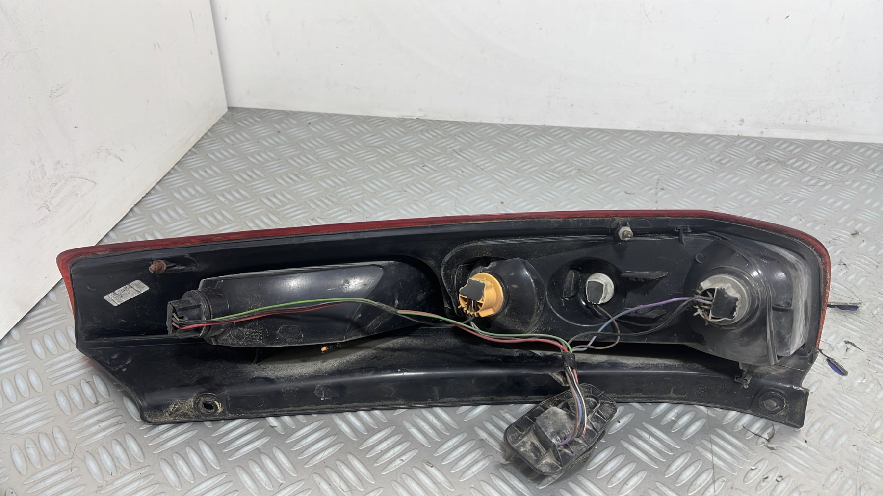 Feu arriere principal gauche (feux) FORD FIESTA 5 PHASE 1 – 6S6113A603AF