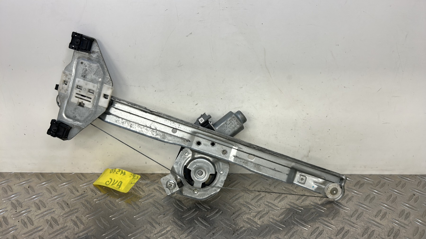 Leve vitre electrique avant gauche CITROEN C3 2 PHASE 2 – 9802617780