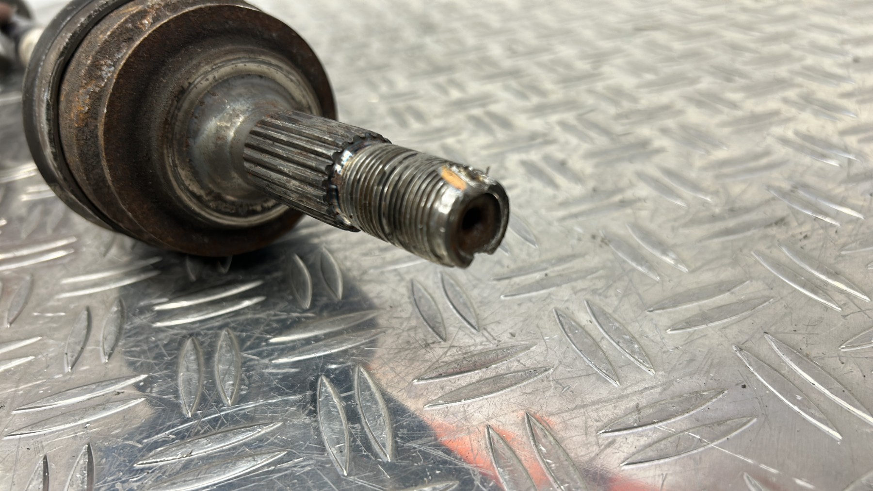 Cardan gauche (transmission) CITROEN C3 2 PHASE 2 – 9801388580