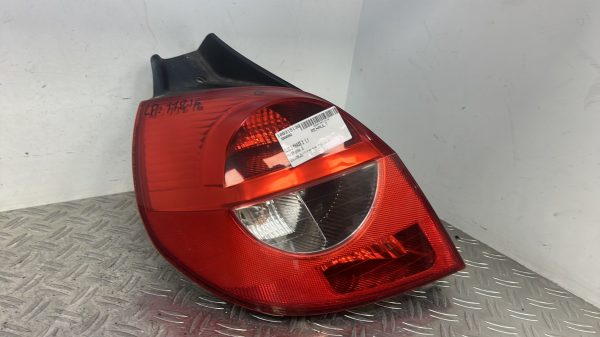 Feu arriere principal gauche (feux) RENAULT CLIO 3 PHASE 2 – 8200459962