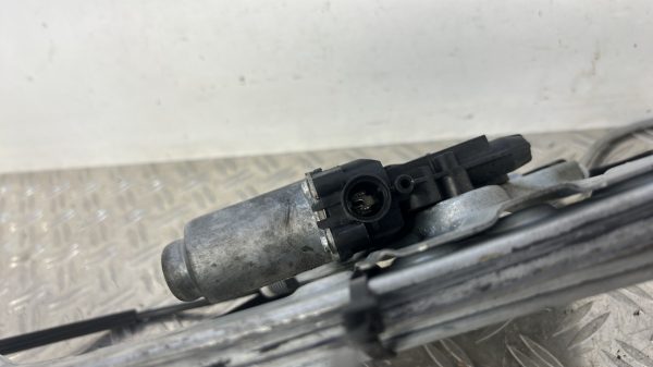 Leve vitre electrique avant gauche RENAULT CLIO 3 PHASE 2 – 8200291145