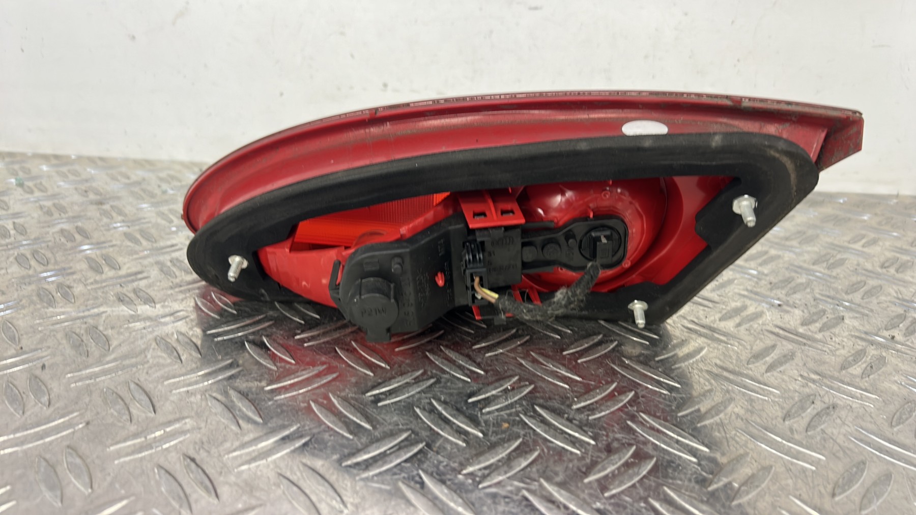 Feu arriere secondaire gauche (feux) SEAT LEON 2 PHASE 1 – 1P0945107E