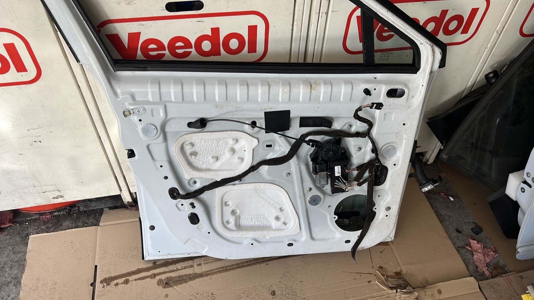 Porte avant gauche RENAULT SCENIC 3 PHASE 2 – 801014883R