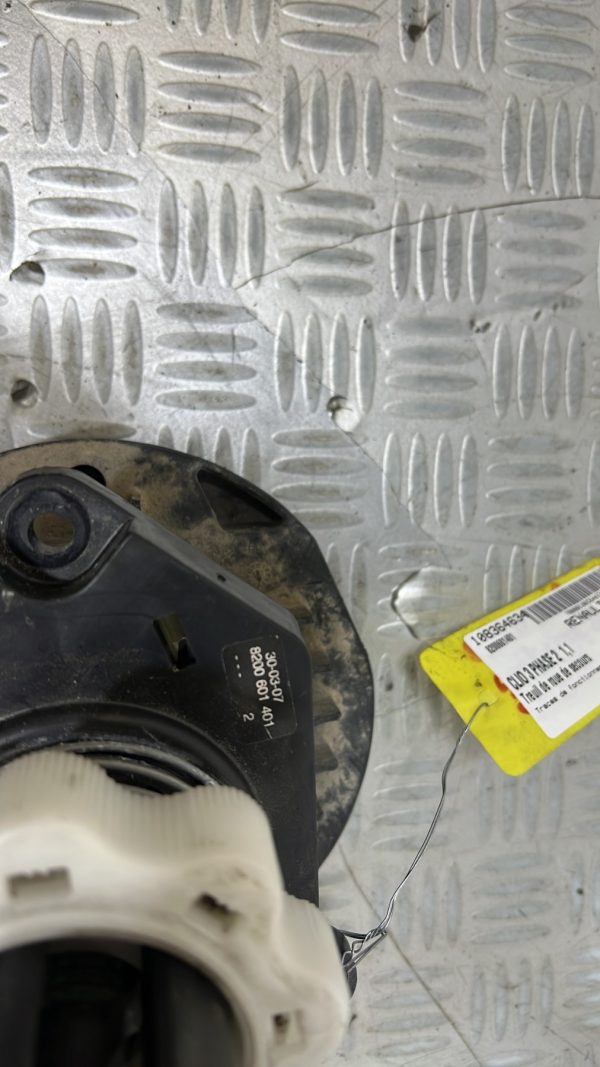 Treuil de roue de secours RENAULT CLIO 3 PHASE 2 – 8200601401