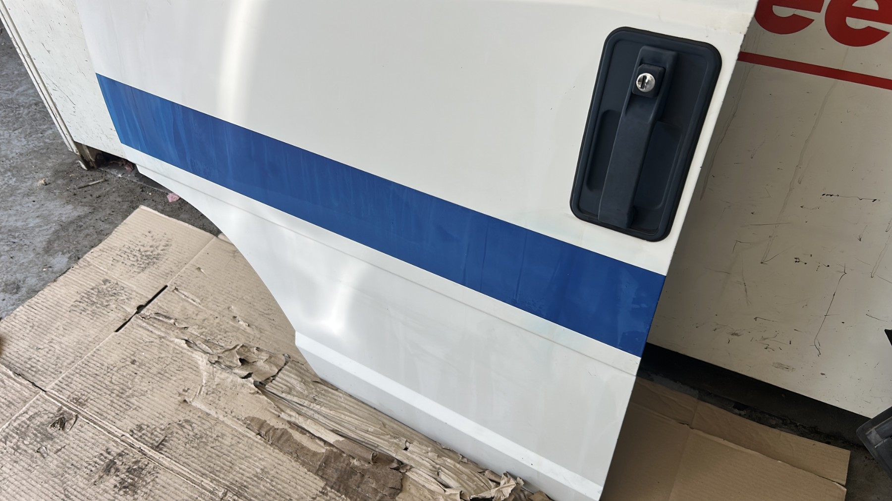 Porte avant gauche PEUGEOT J5 PHASE 2 –