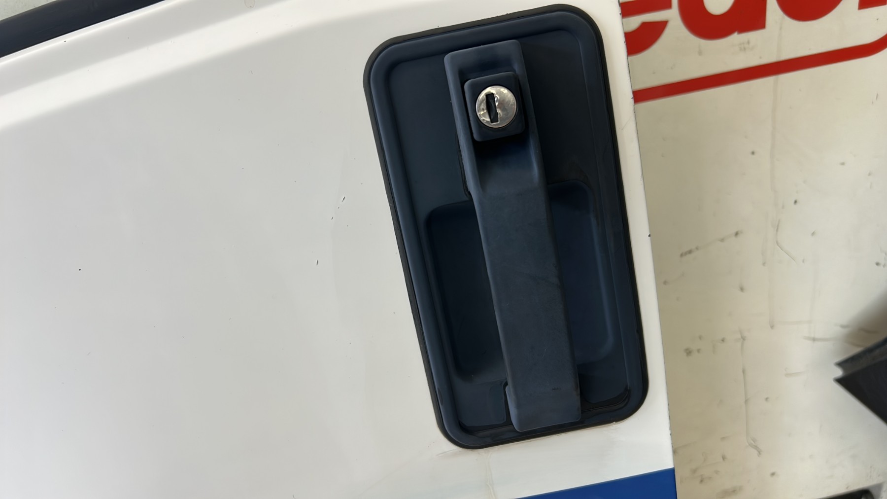 Porte avant gauche PEUGEOT J5 PHASE 2 –